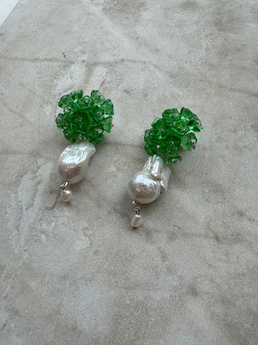 UCHA BLOOMING EARRINGS PEARL GREEN