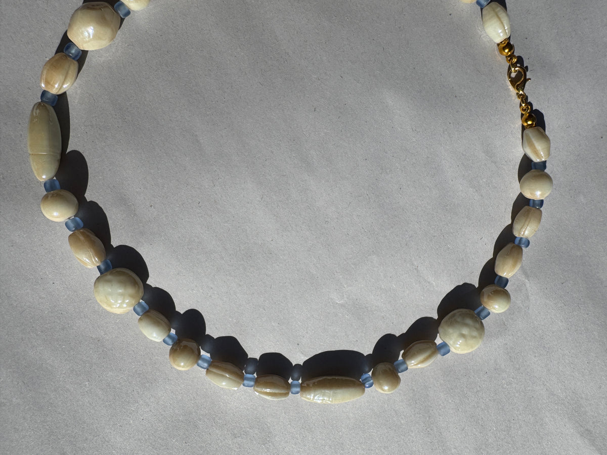 BEADING FOR PALESTINE CHUNKY NECKLACE PEARLESCENT