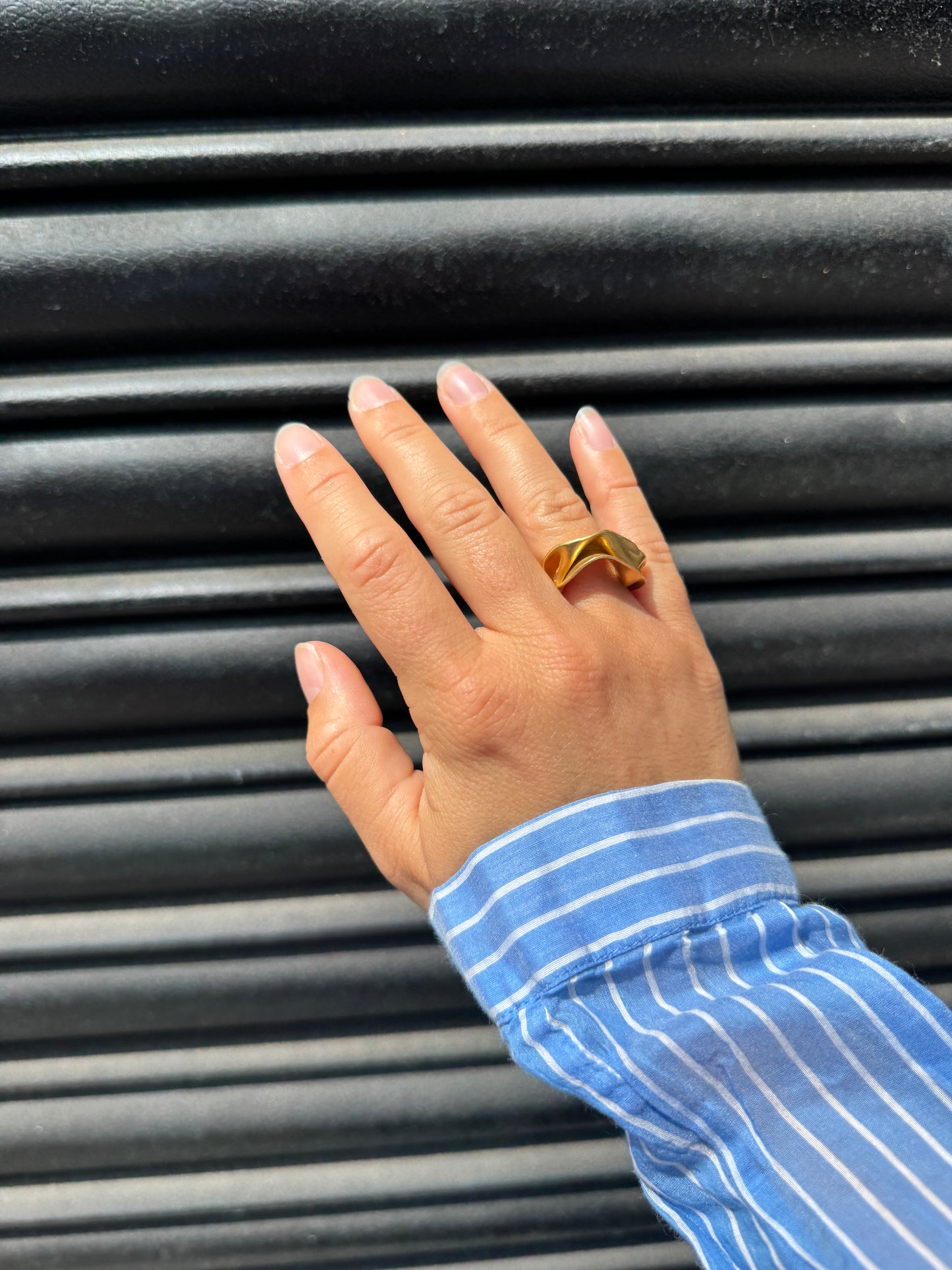 CAROLINA DE BARROS GOLD FIGO RING