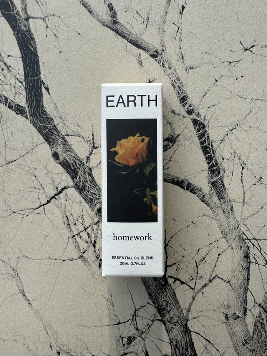 HOMEWORK ESSENTIAL OIL BLEND EARTH