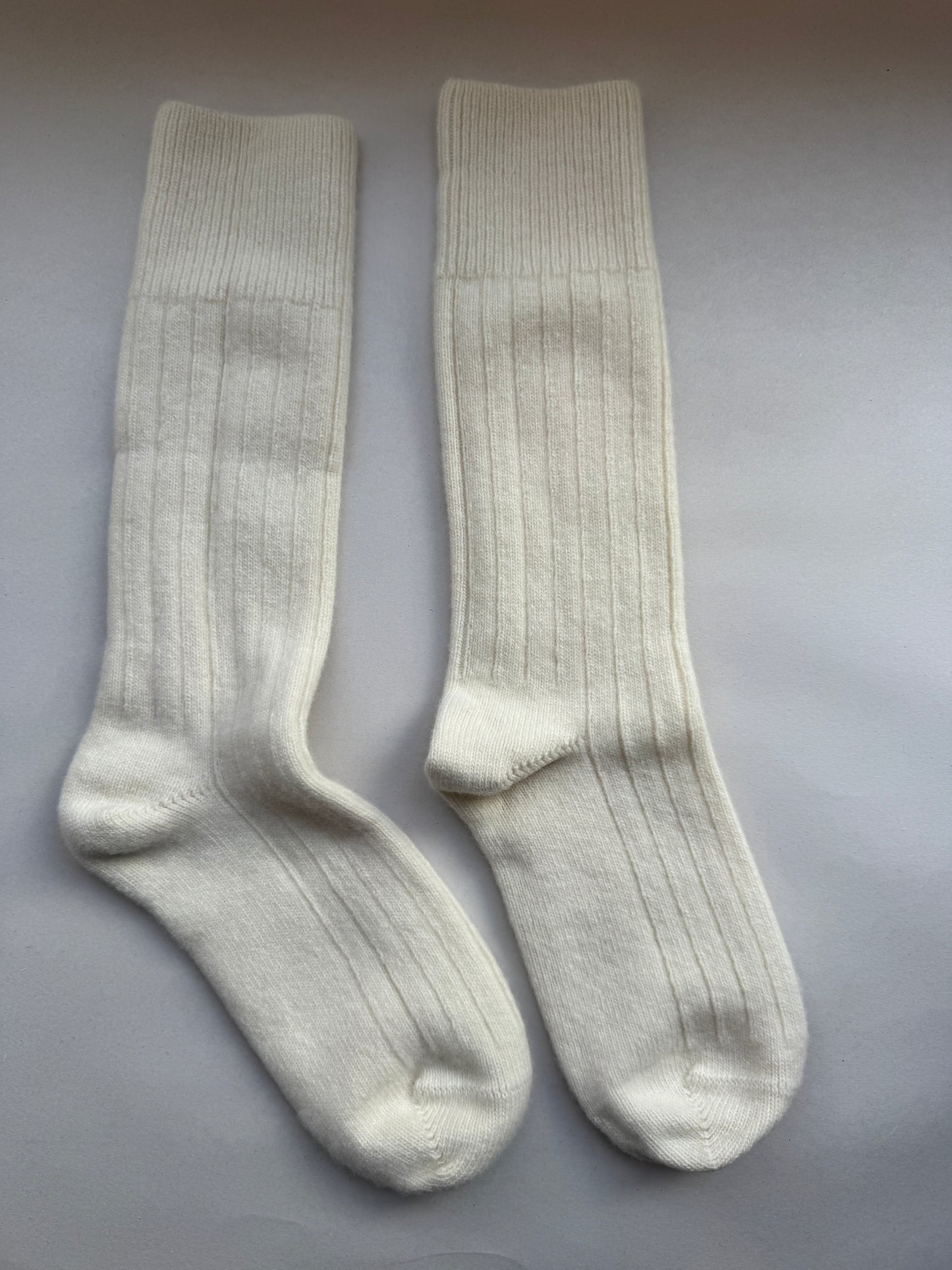 PAIRS BED SOCKS MERINO CLOTTED CREAM
