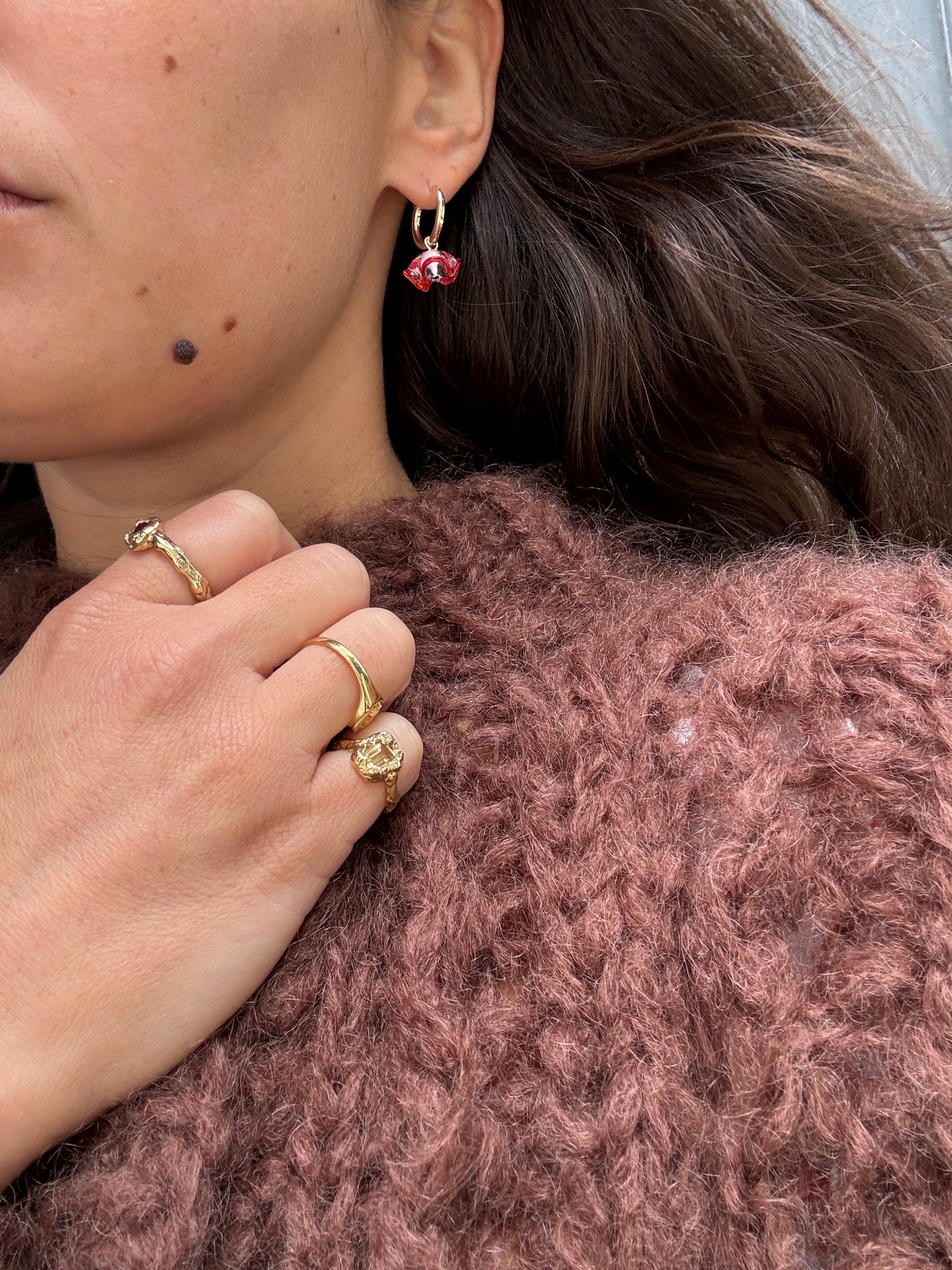 SISI JOIA FLEURETTE CREOLE EARRINGS RED