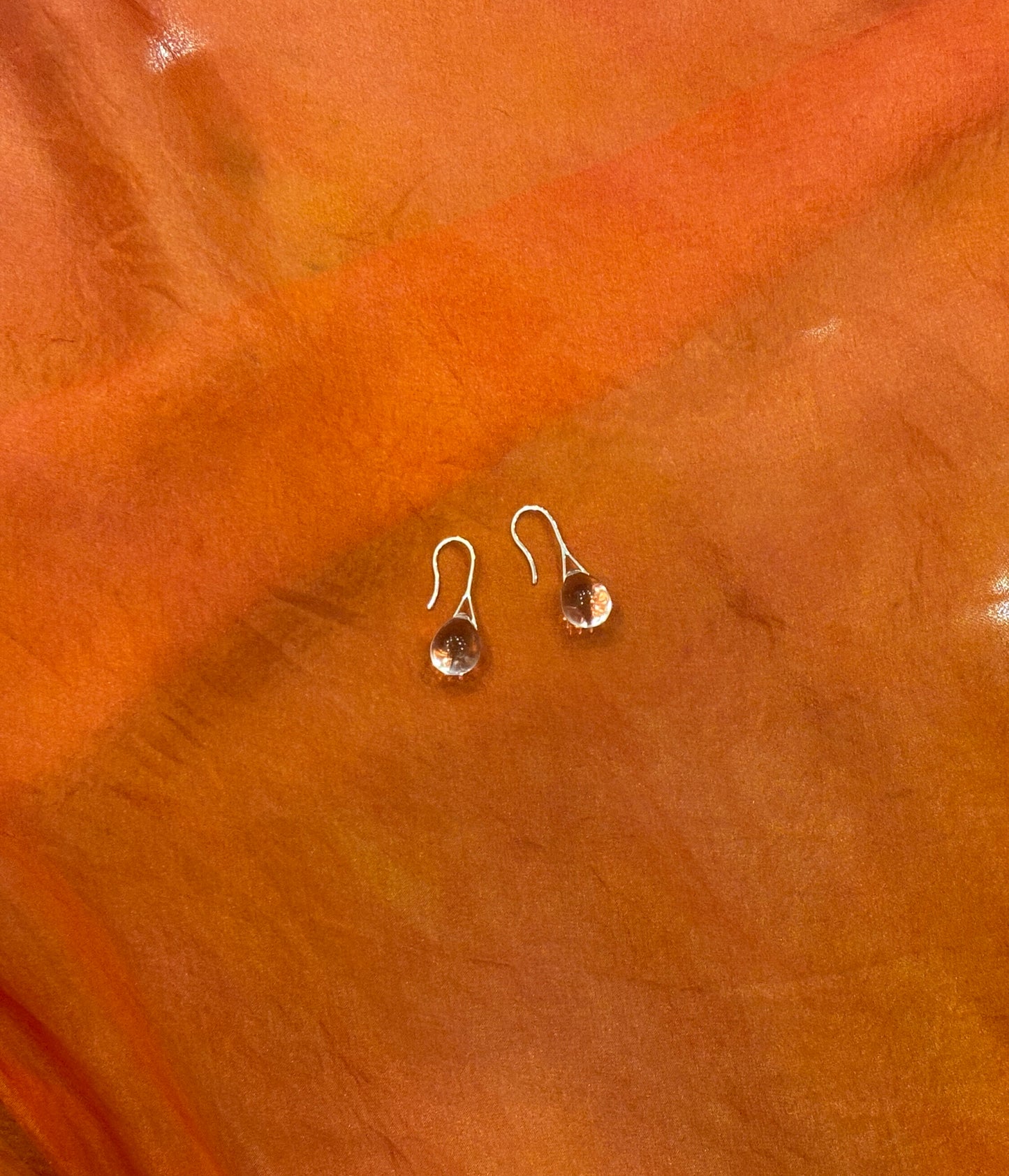 SISI JOIA MINI GOTA EARRINGS - CLEAR