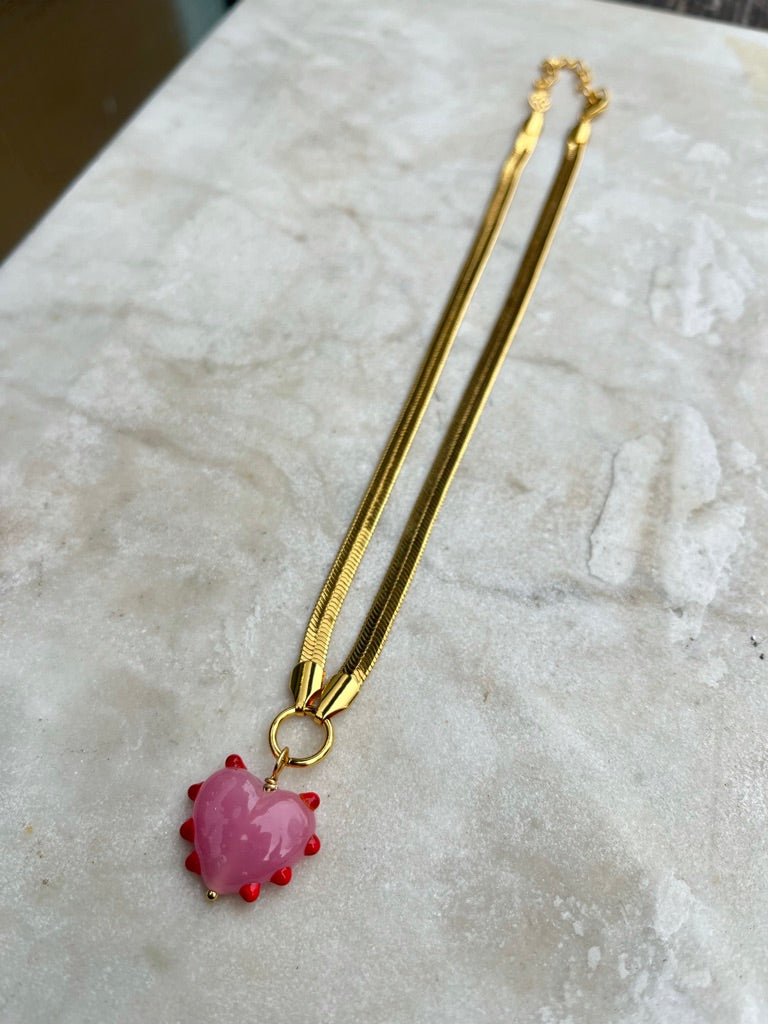 SANDRA ALEXANDRA MILAGROS HEART SNAKE CHAIN NECKLACE PINK & RED