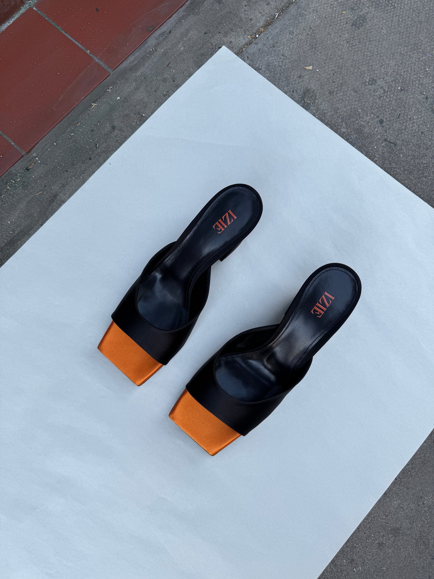 IZIE CHESTER MULE IN BLACK SATIN