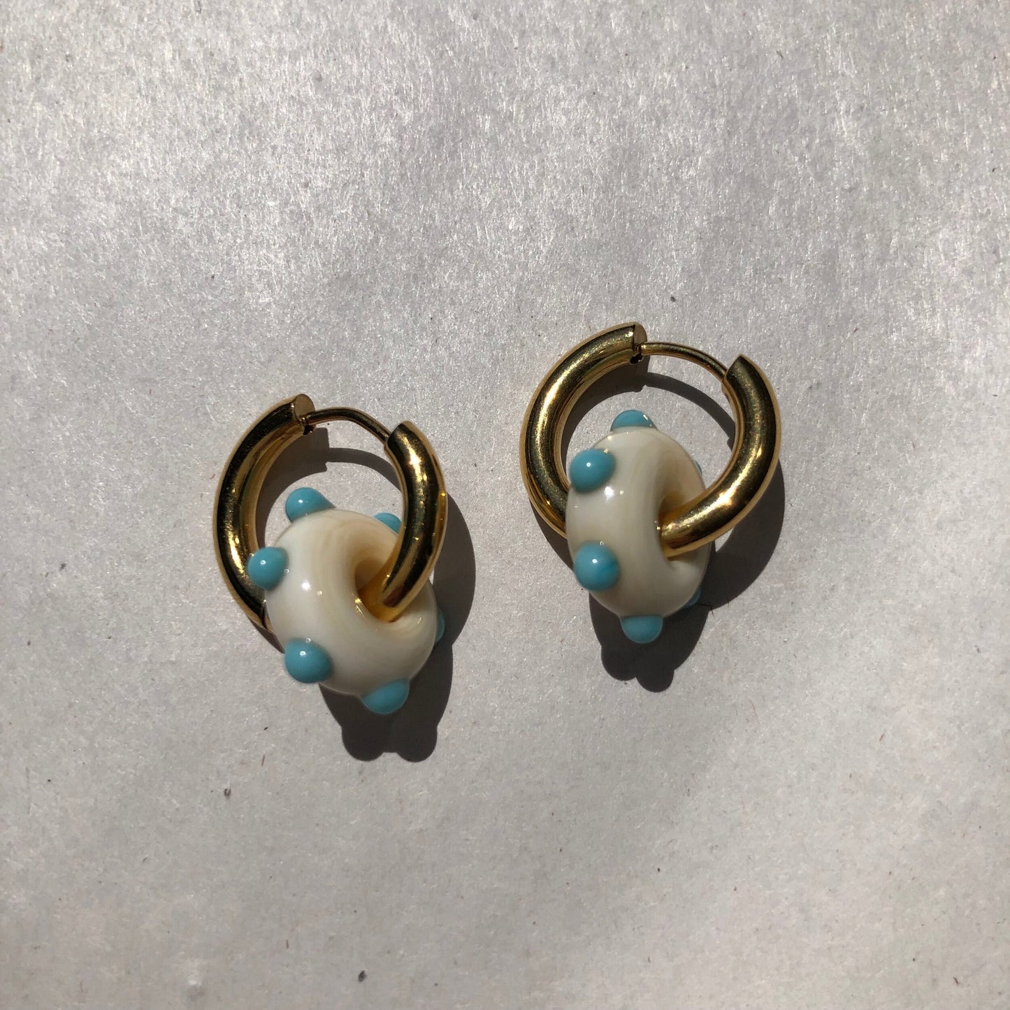 SANDRA ALEXANDRA FROOT LOOP EARRINGS IVORY & BLUE