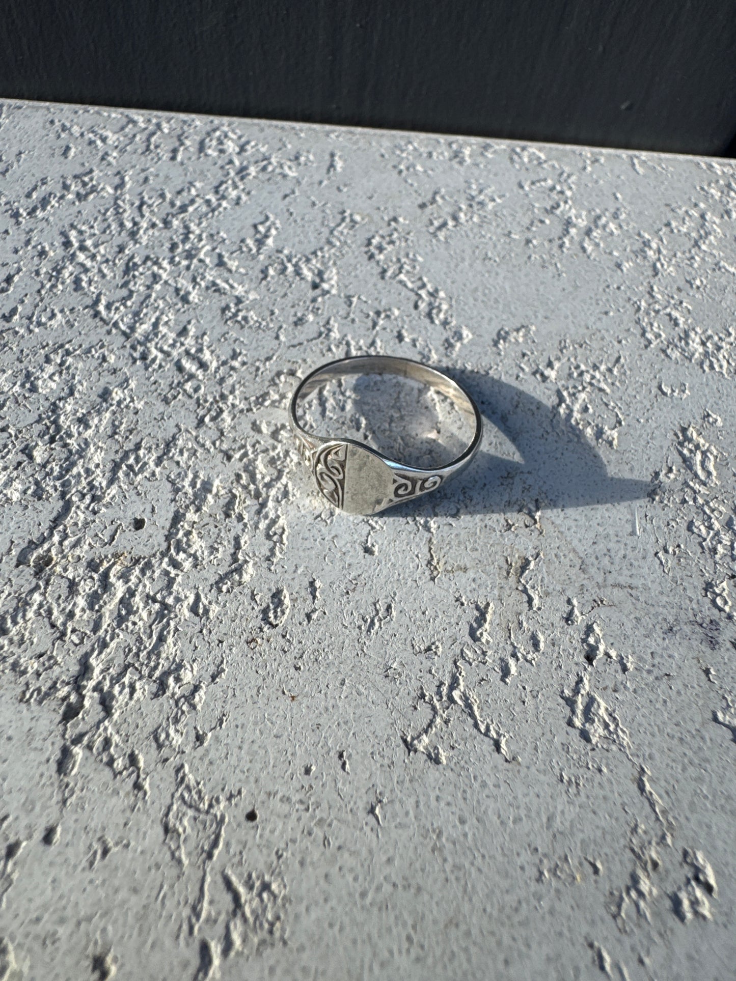 SACROSANCT CIRCULAR SIGNET