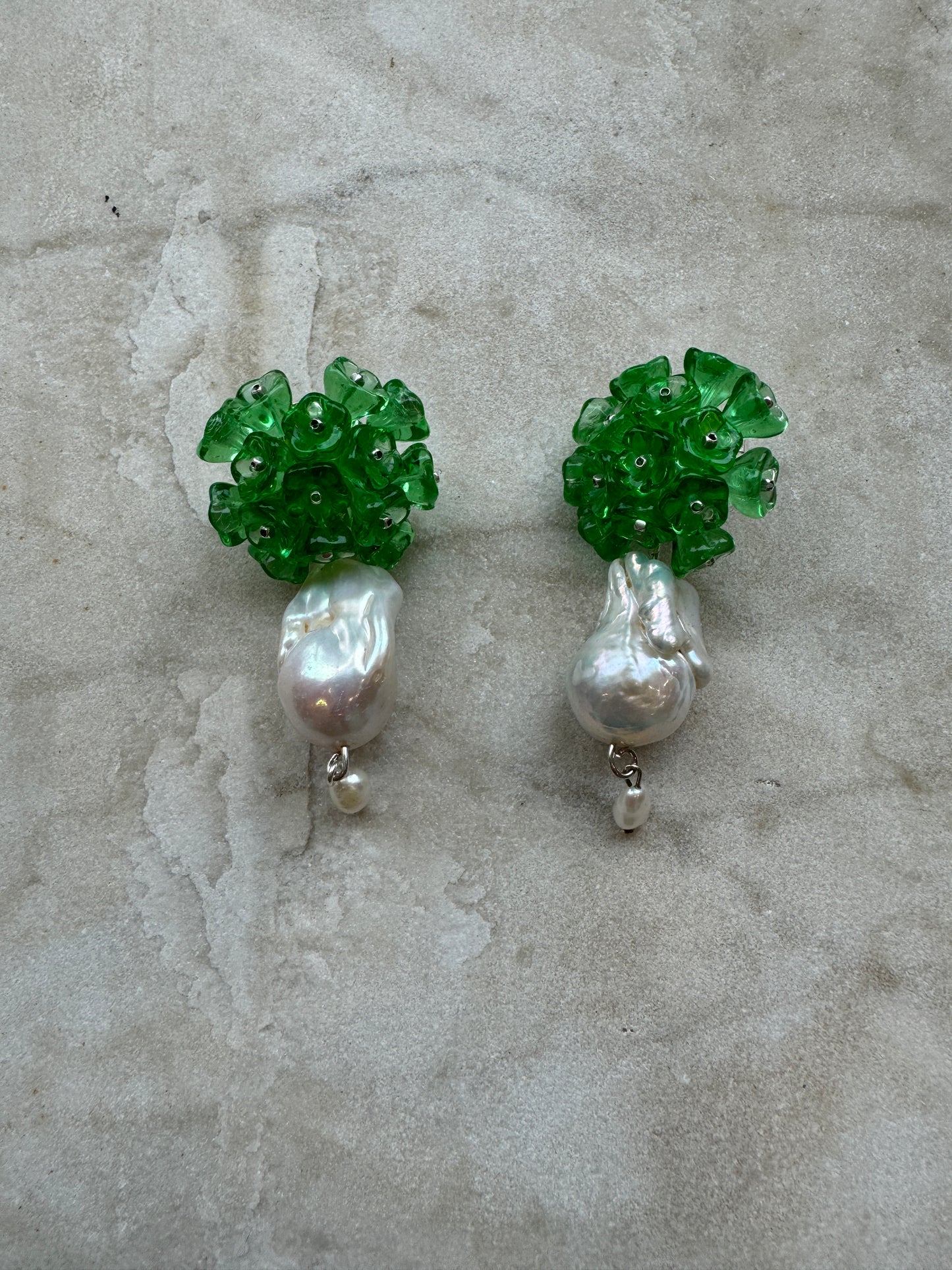 UCHA BLOOMING EARRINGS PEARL GREEN