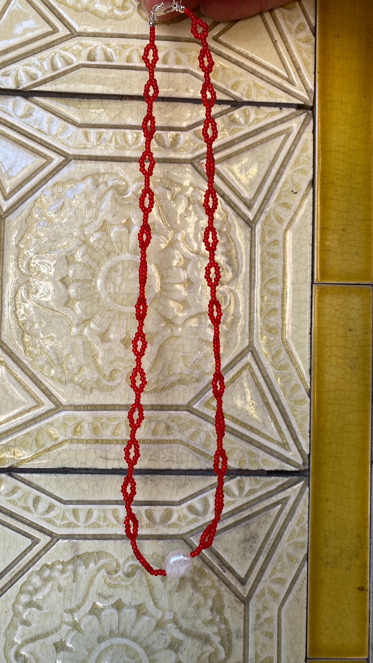 YONA KOHEN SIROCCO LOOP NECKLACE IN RED