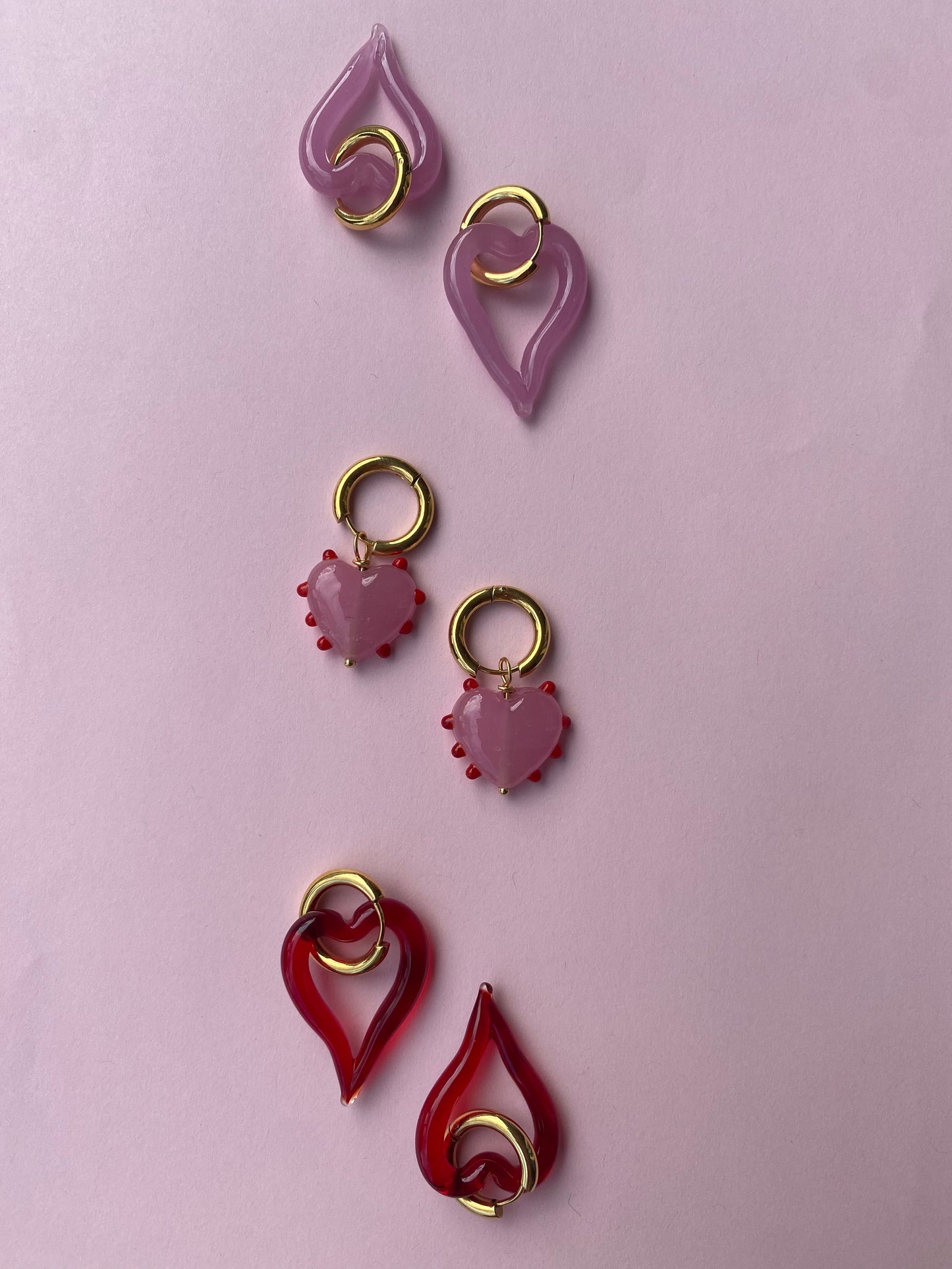 SANDRA ALEXANDRA MILAGROS HEART EARRINGS PINK