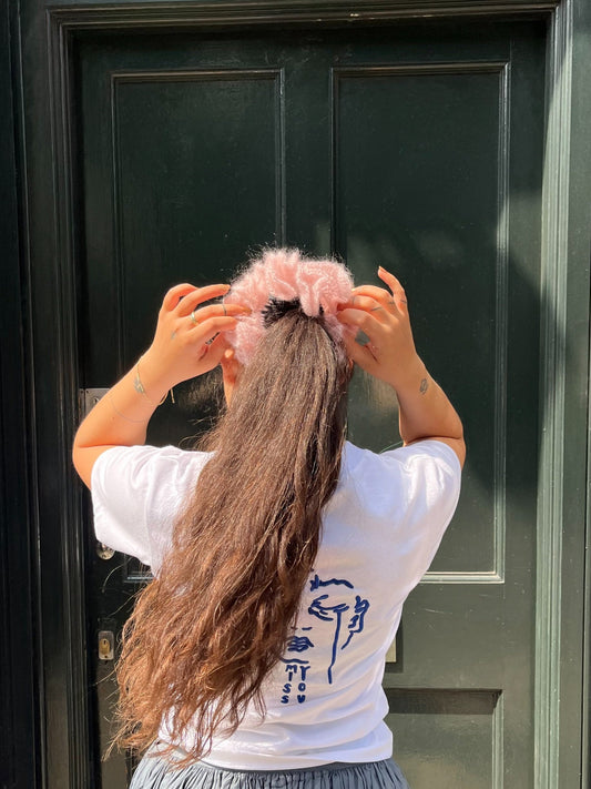 KNOTTS MOHAIR SCRUNCHIE PINK PUMP