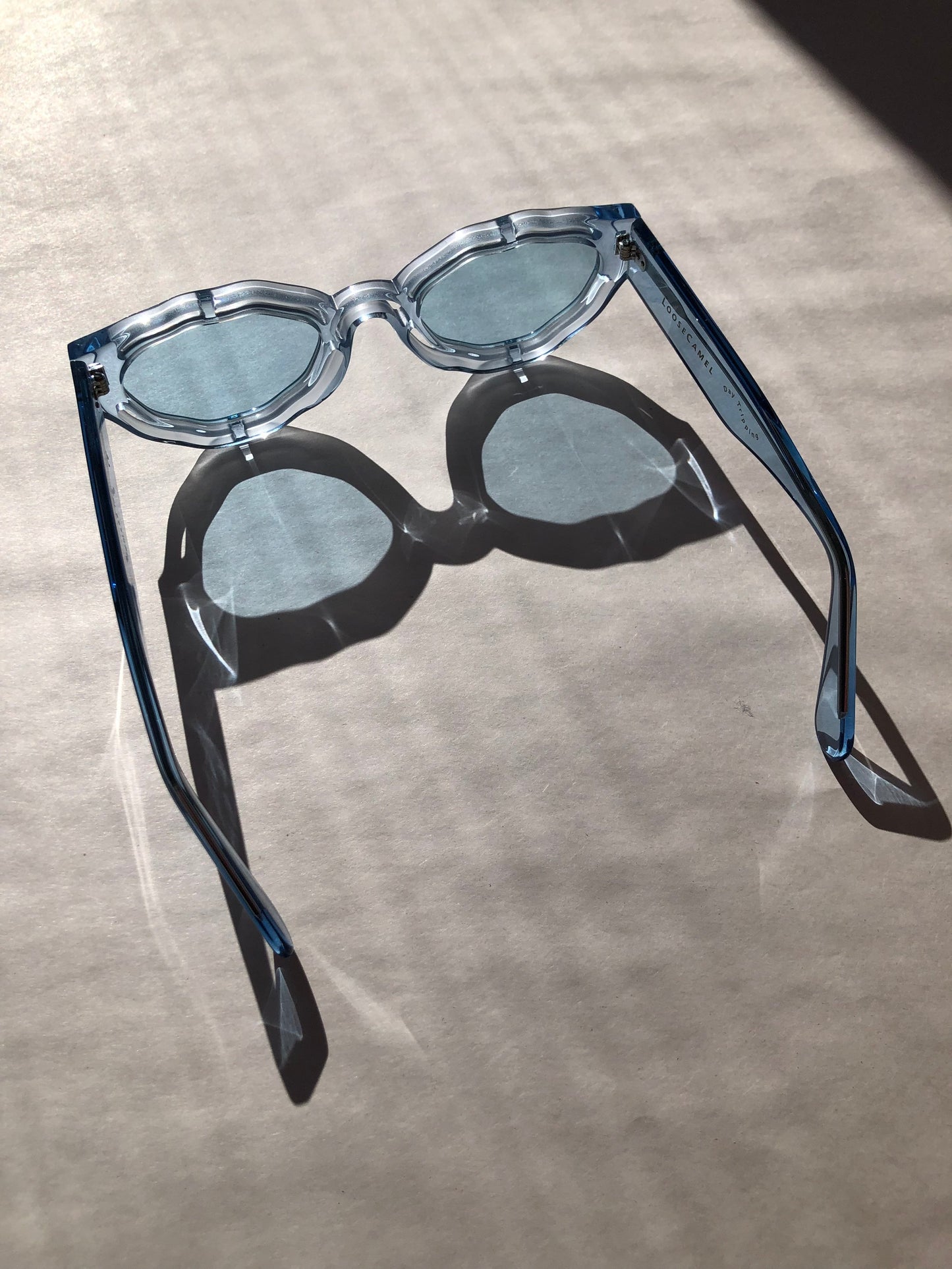 LOOSE CAMEL SUNGLASSES DAY TRIPPING COLD WATER