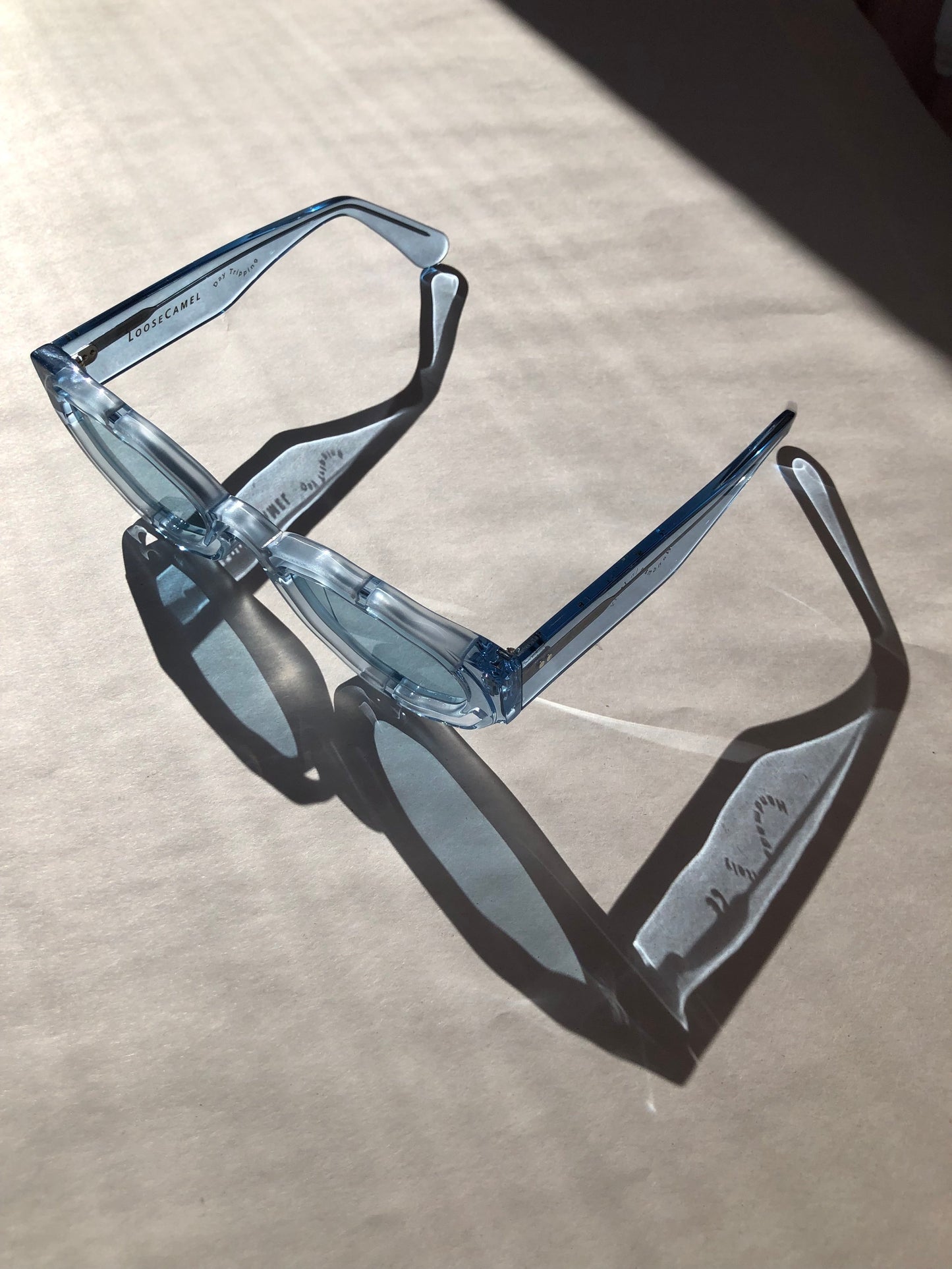 LOOSE CAMEL SUNGLASSES DAY TRIPPING COLD WATER