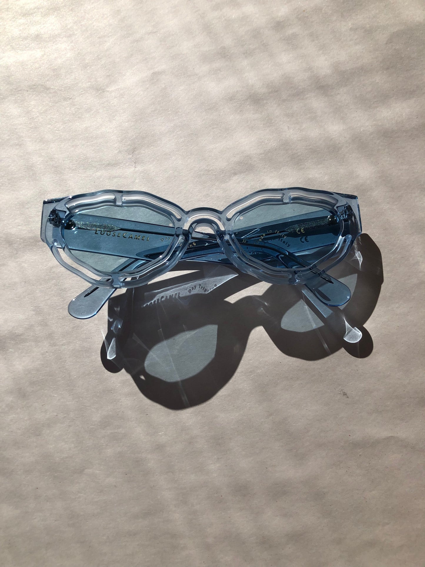 LOOSE CAMEL SUNGLASSES DAY TRIPPING COLD WATER