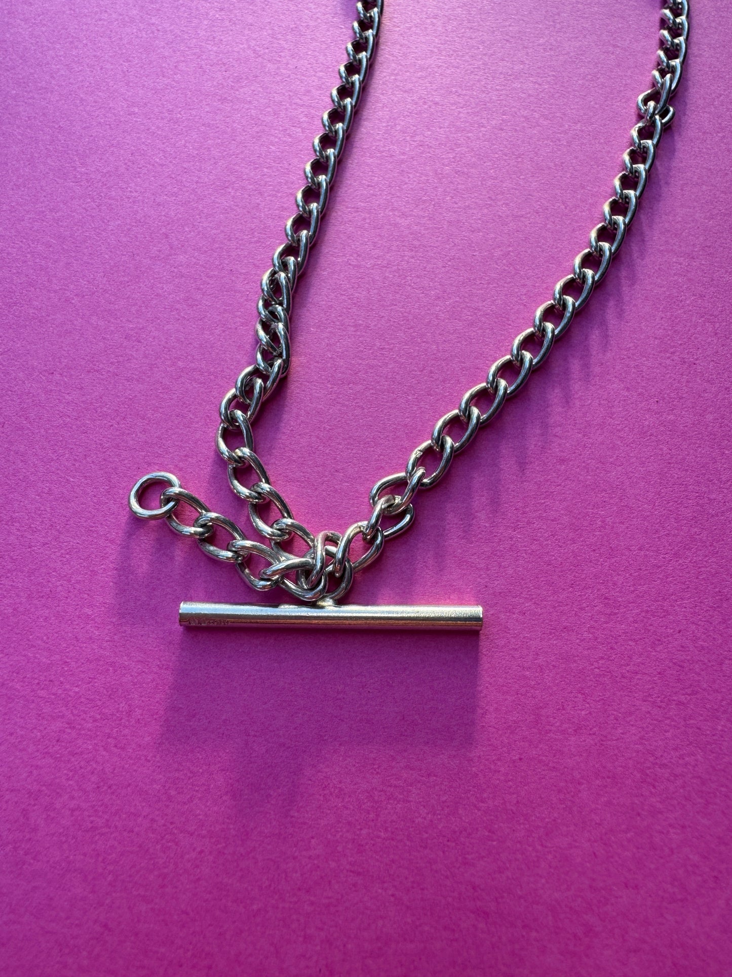 SACROSANCT ALBERT CHAIN T-BAR