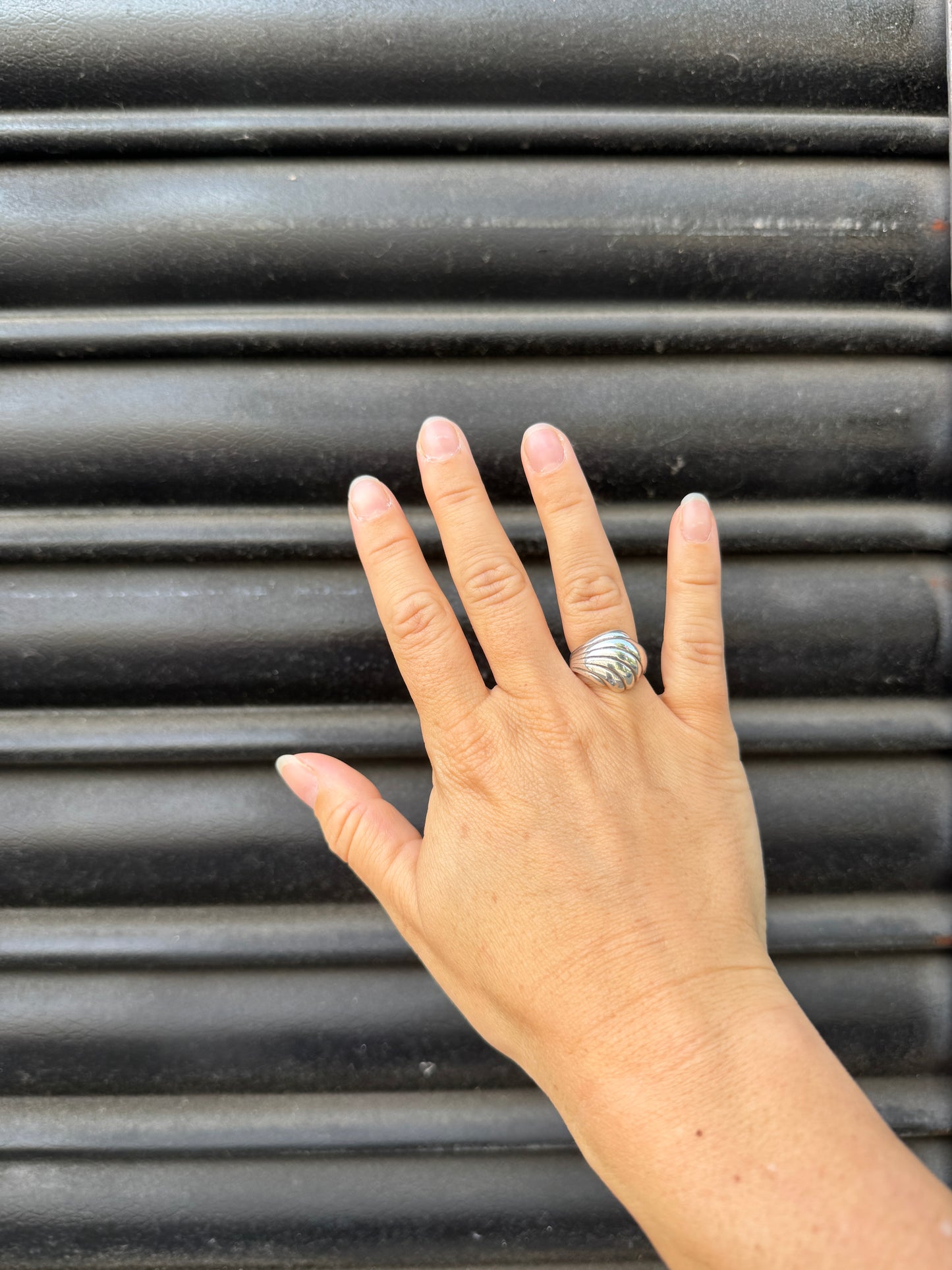 SACROSANCT TEXTURED SHELL RING