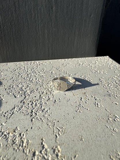 SACROSANCT CIRCULAR SIGNET