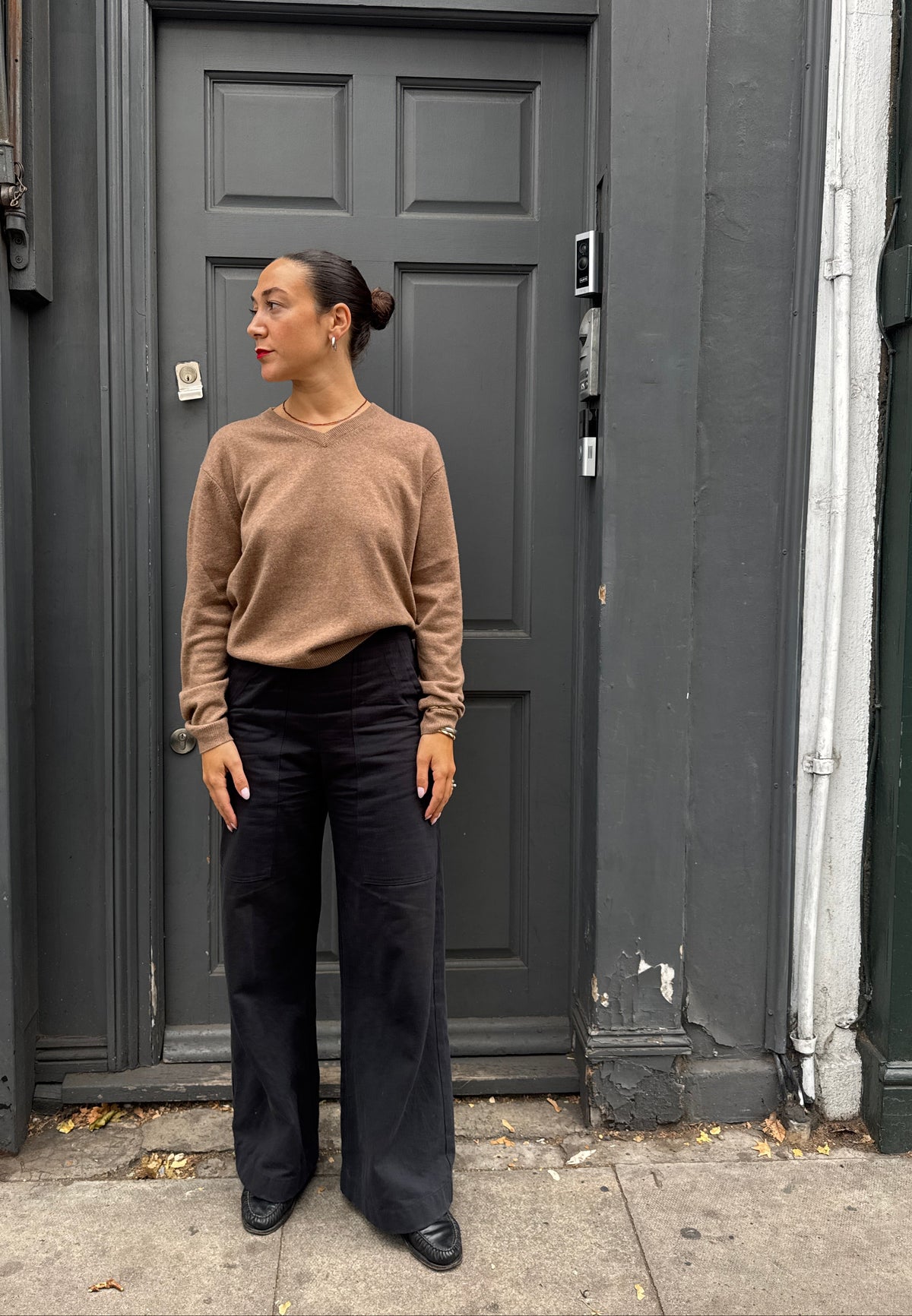 THE GATHER MAGGIE V NECK