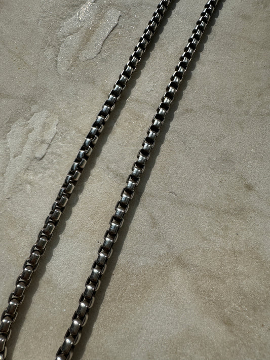 SACROSANCT STERLING SILVER ROLO CHAIN