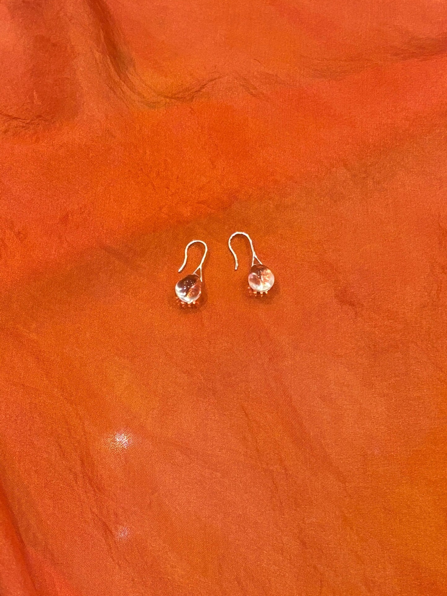 SISI JOIA MINI GOTA EARRINGS - CLEAR