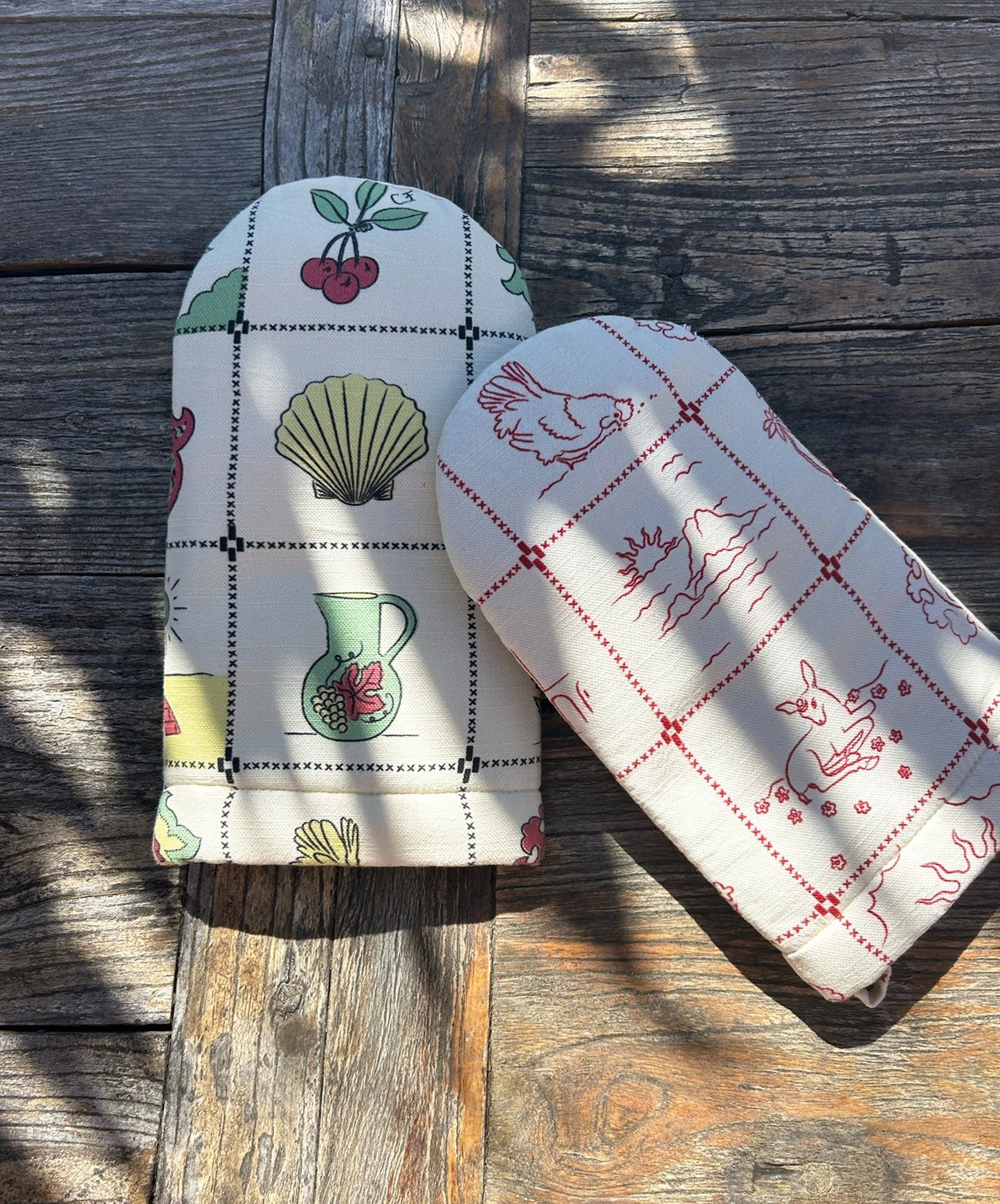 CHERRY FLIPS REWORKED OVEN MITT BLACK