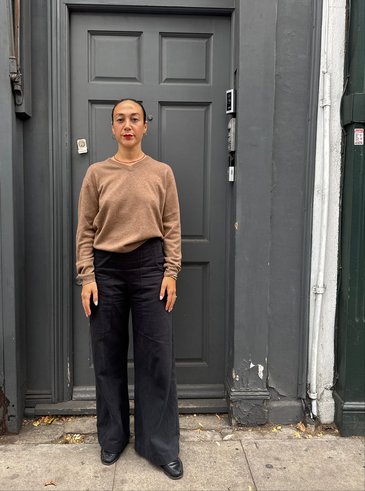 THE GATHER MAGGIE V NECK