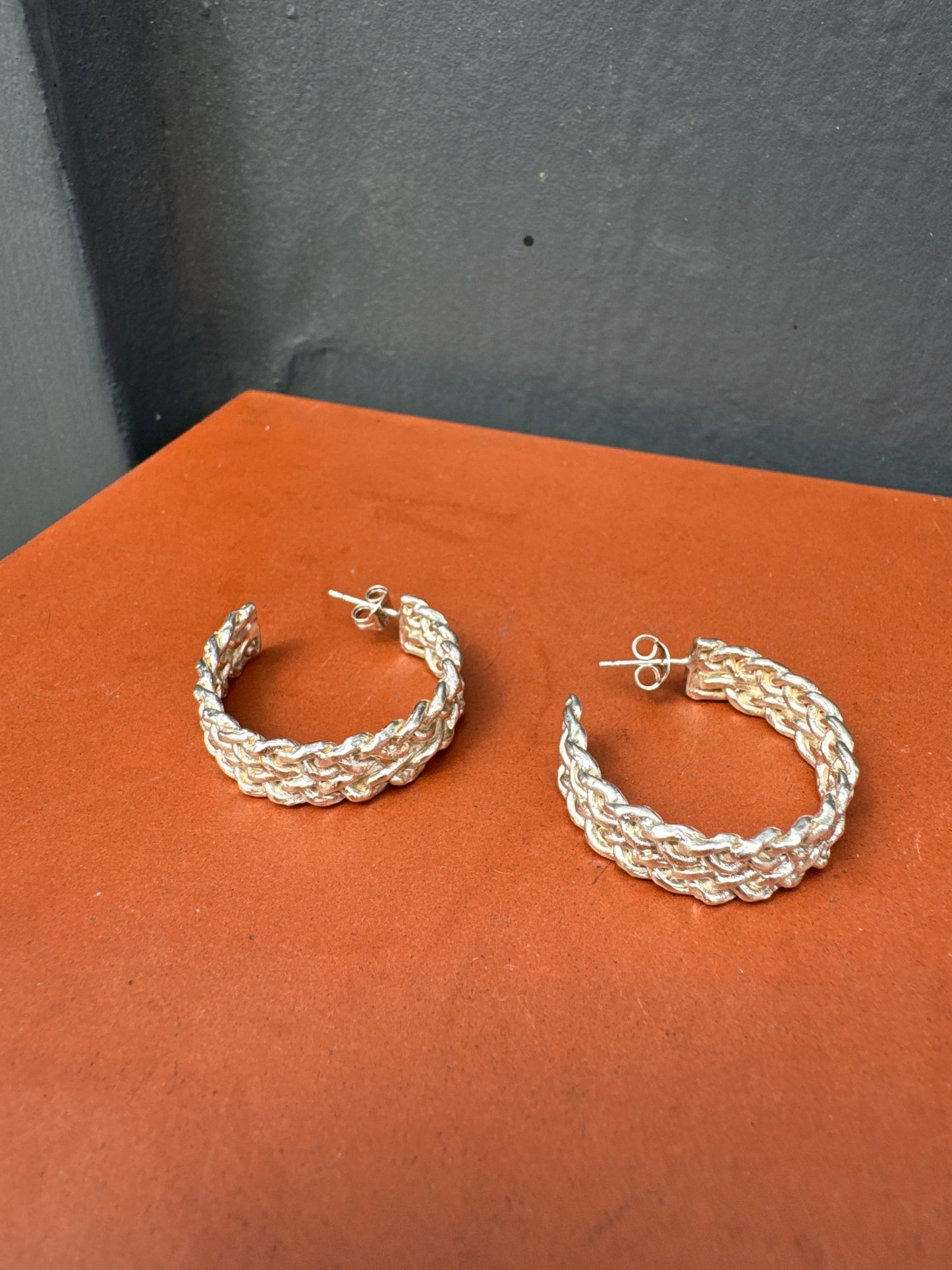 NODO WOVEN HOOPS SILVER