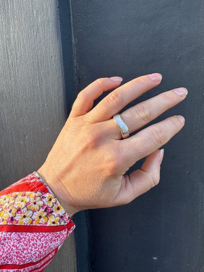 SACROSANCT MOTHER OF PEARL WIGGLE RING