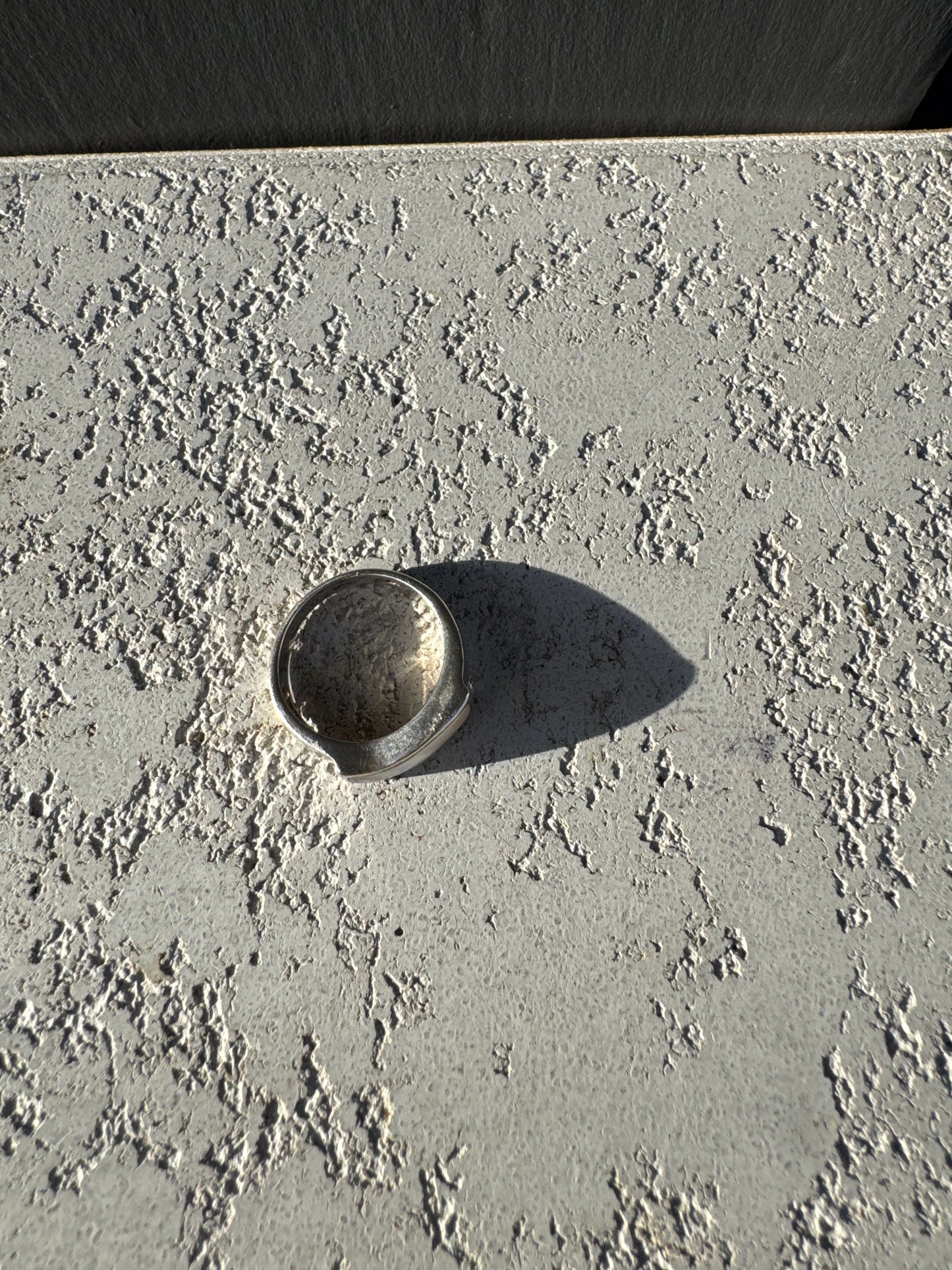 SACROSANCT MOTHER OF PEARL WIGGLE RING