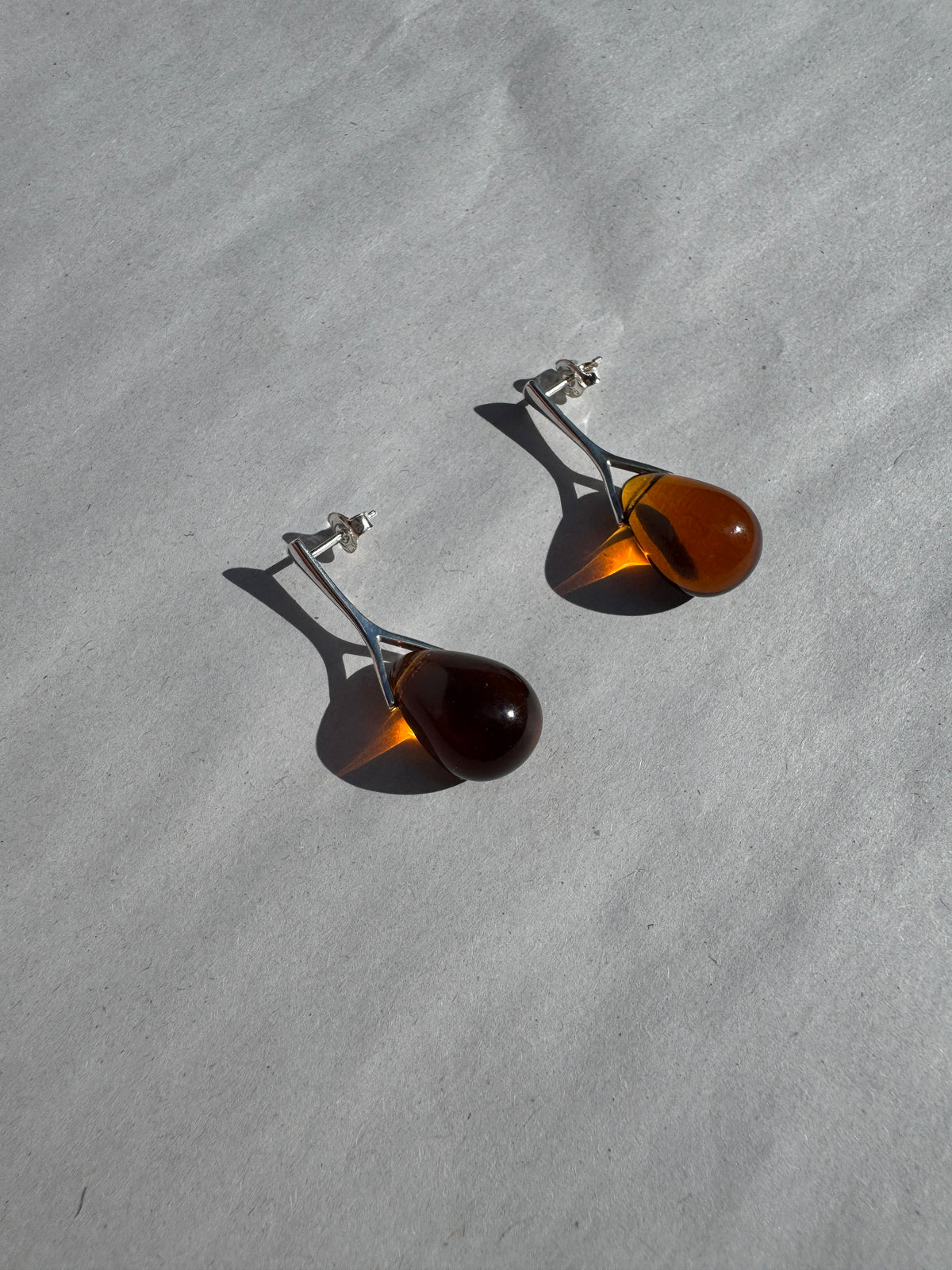 SISI JOIA GOTA NAIL EARRINGS - AMBER