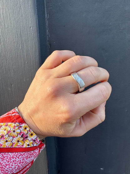 SACROSANCT MOTHER OF PEARL WIGGLE RING