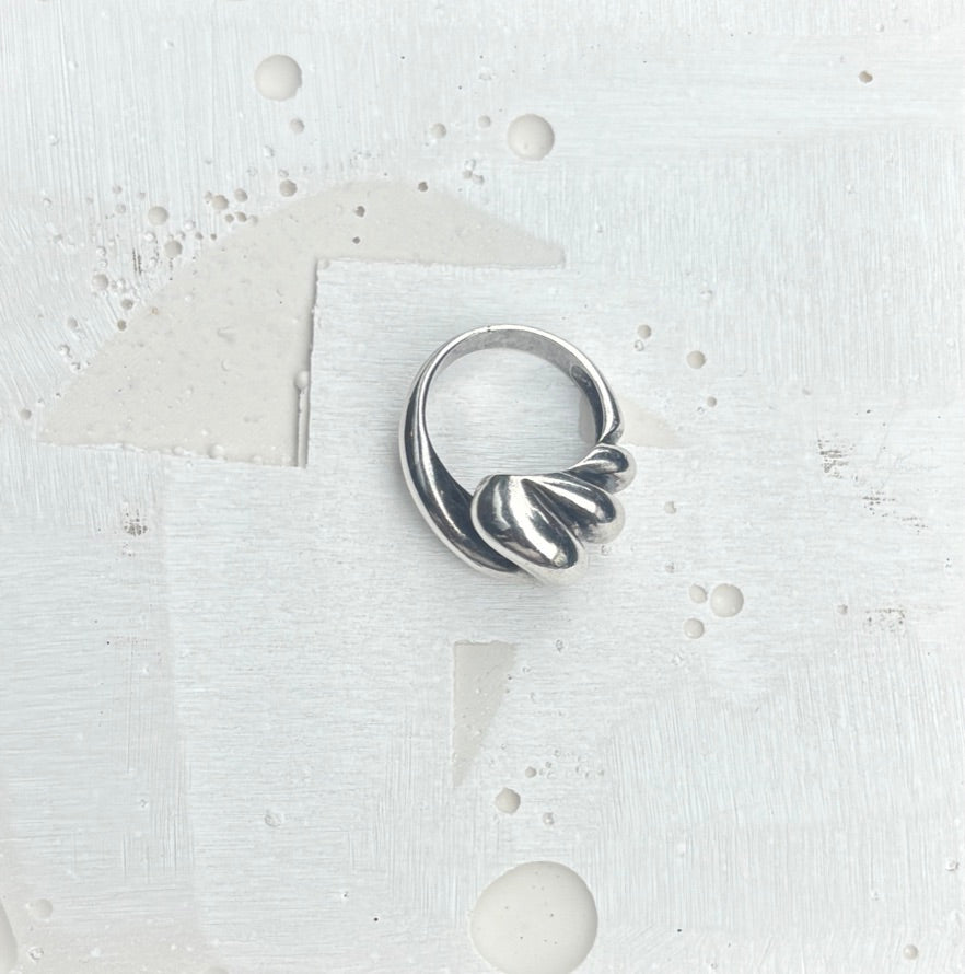 SANCROSANCT 925 SILVER TWIST RING