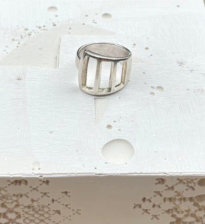 SANCROSANCT 925 SILVER CUT OUT RING