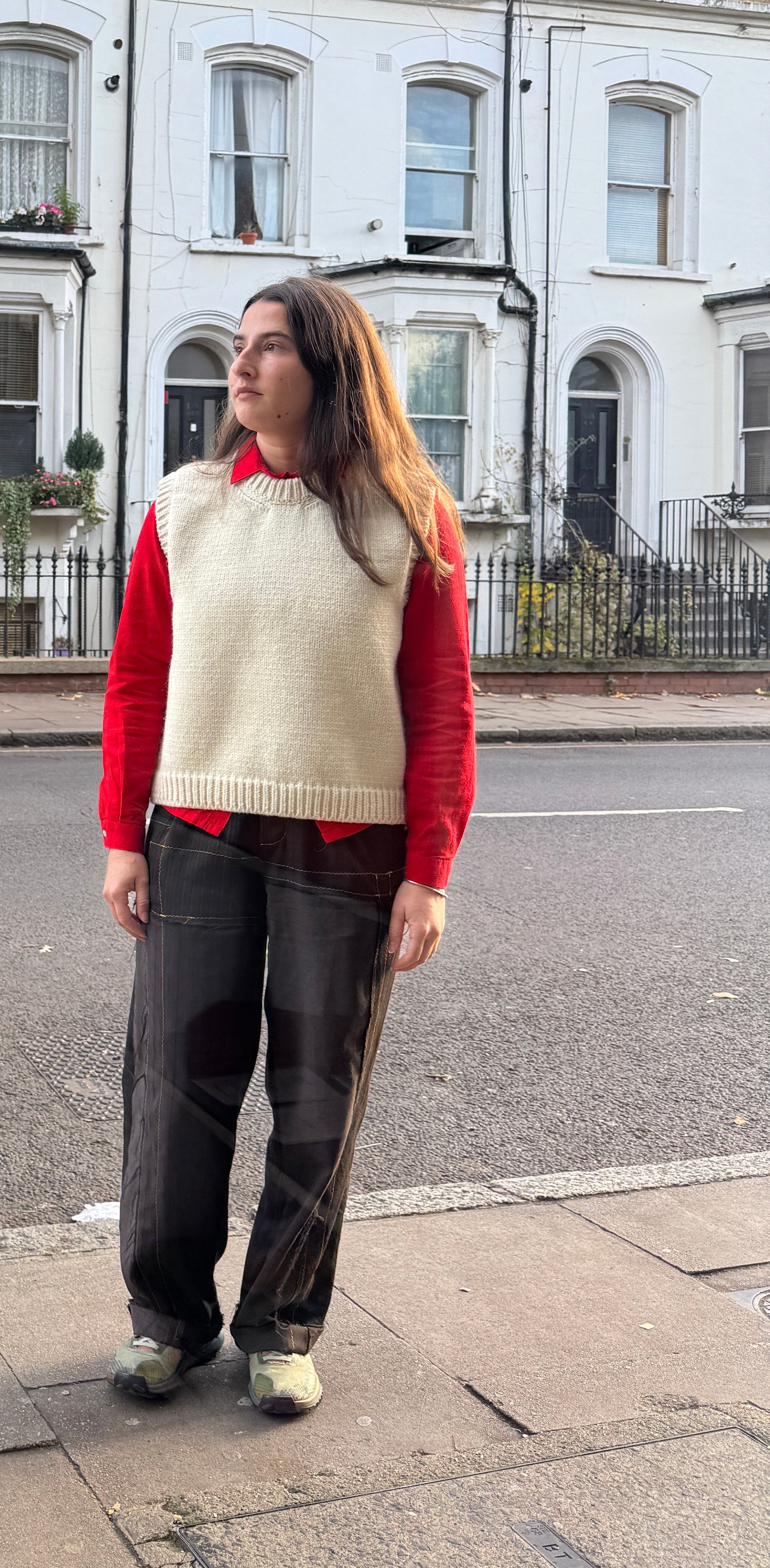 YETTON ROUND NECK VEST CREAM