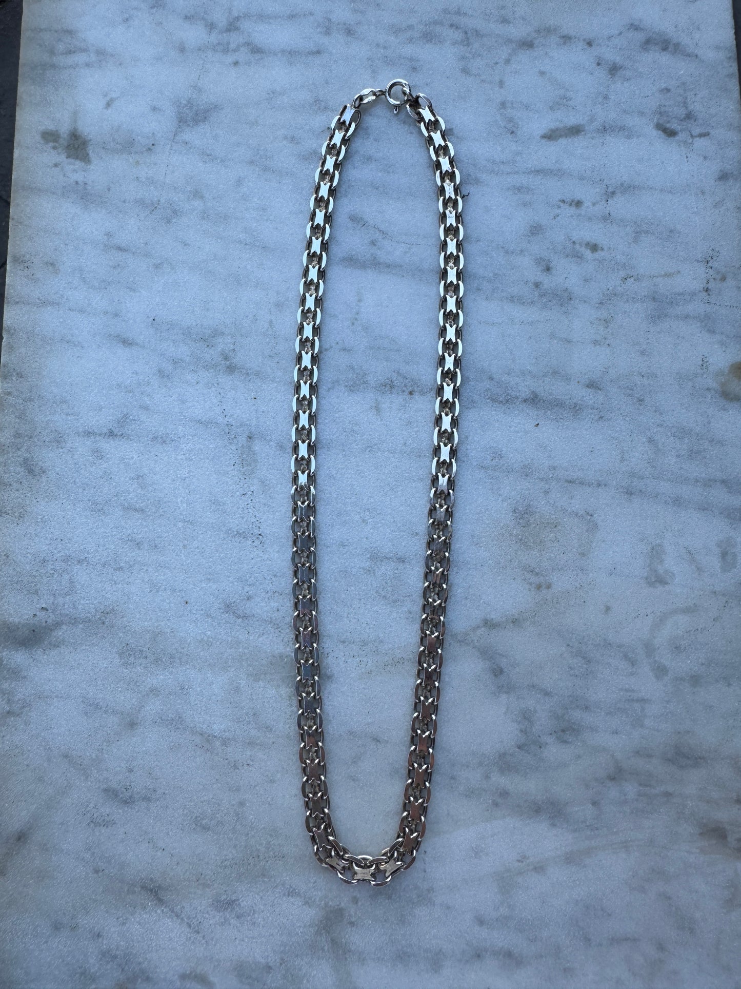 SACROSANCT TEXTURED CHAIN