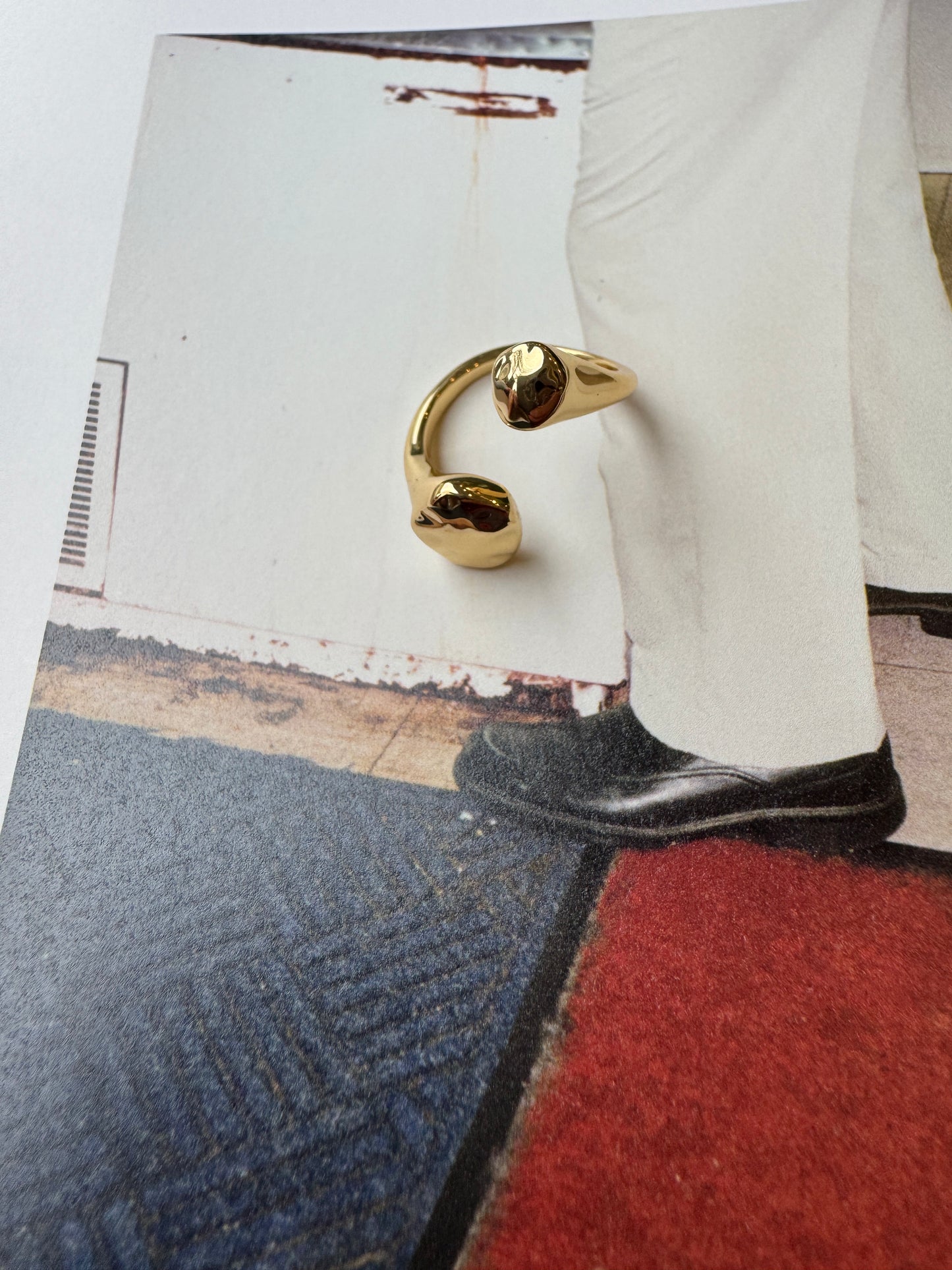 ARIYA VENUS CUFF RING GOLD