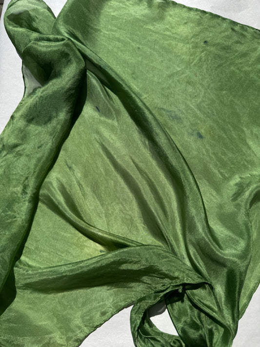 SLOW AND SOW SILK BANDANA GREEN