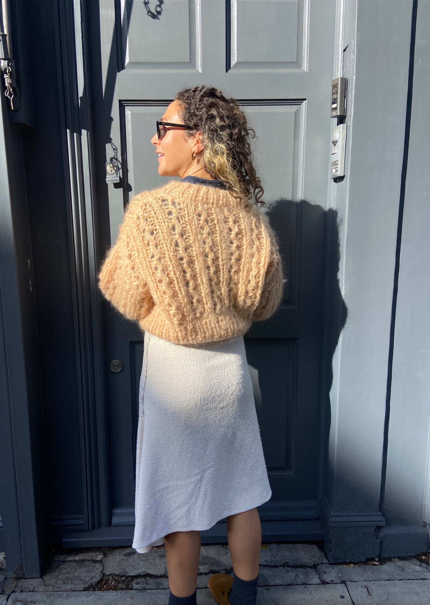 ROSEKUMO BEIGE MAMMA CARDIGAN