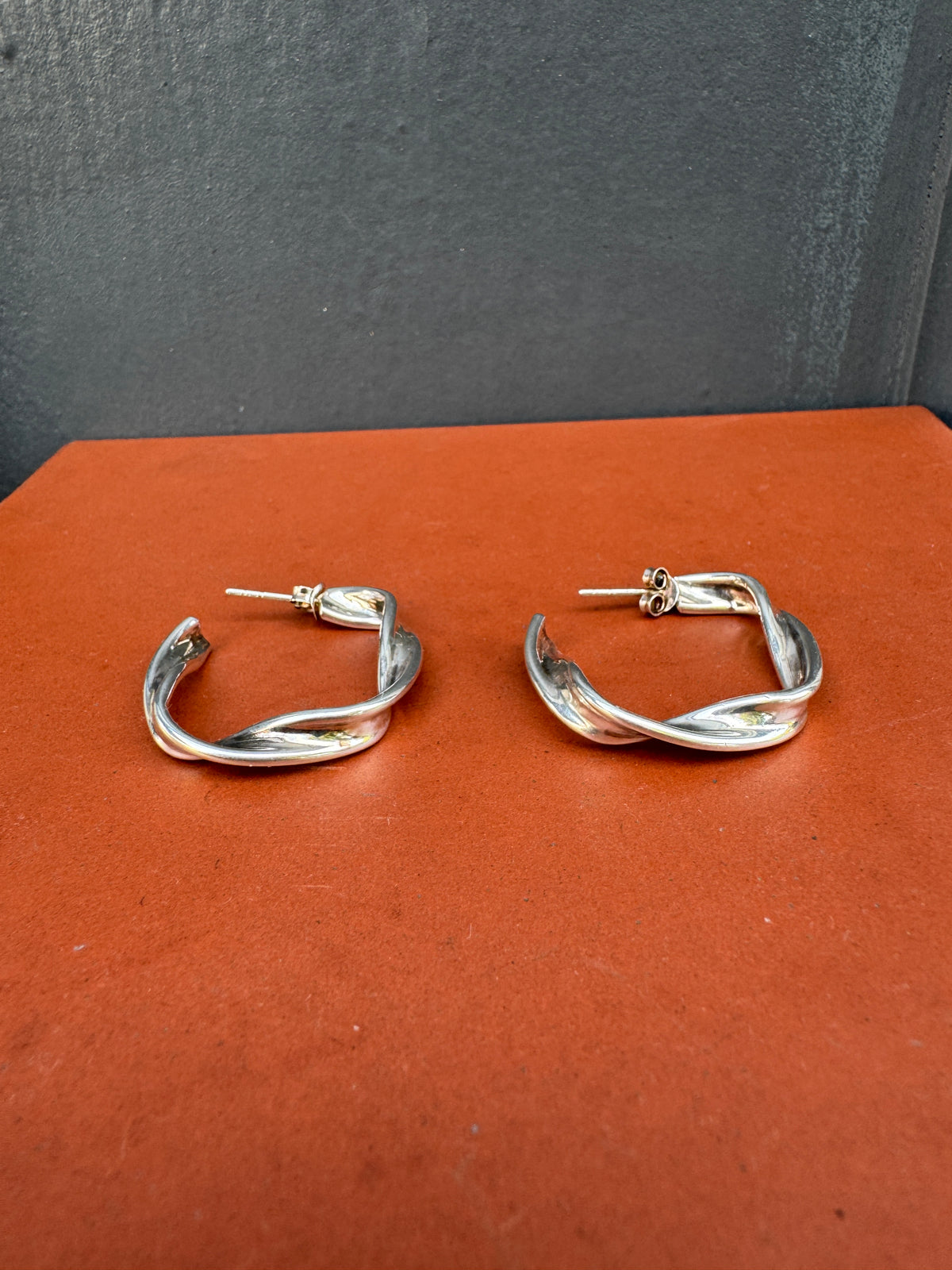 SACROSANCT SCULPTURAL TWISTED HOOPS