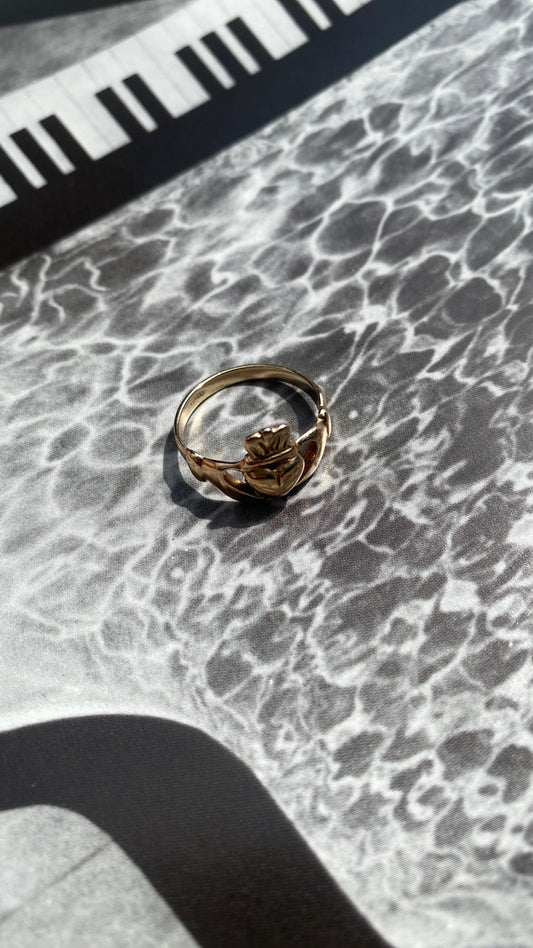 SACROSANCT GOLD CLADDAGH RING