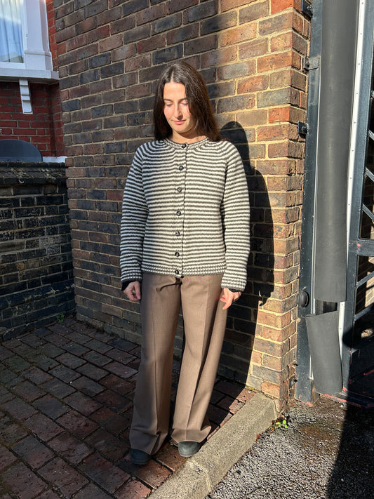 YETTON CARDIGAN GREY AND CREAM