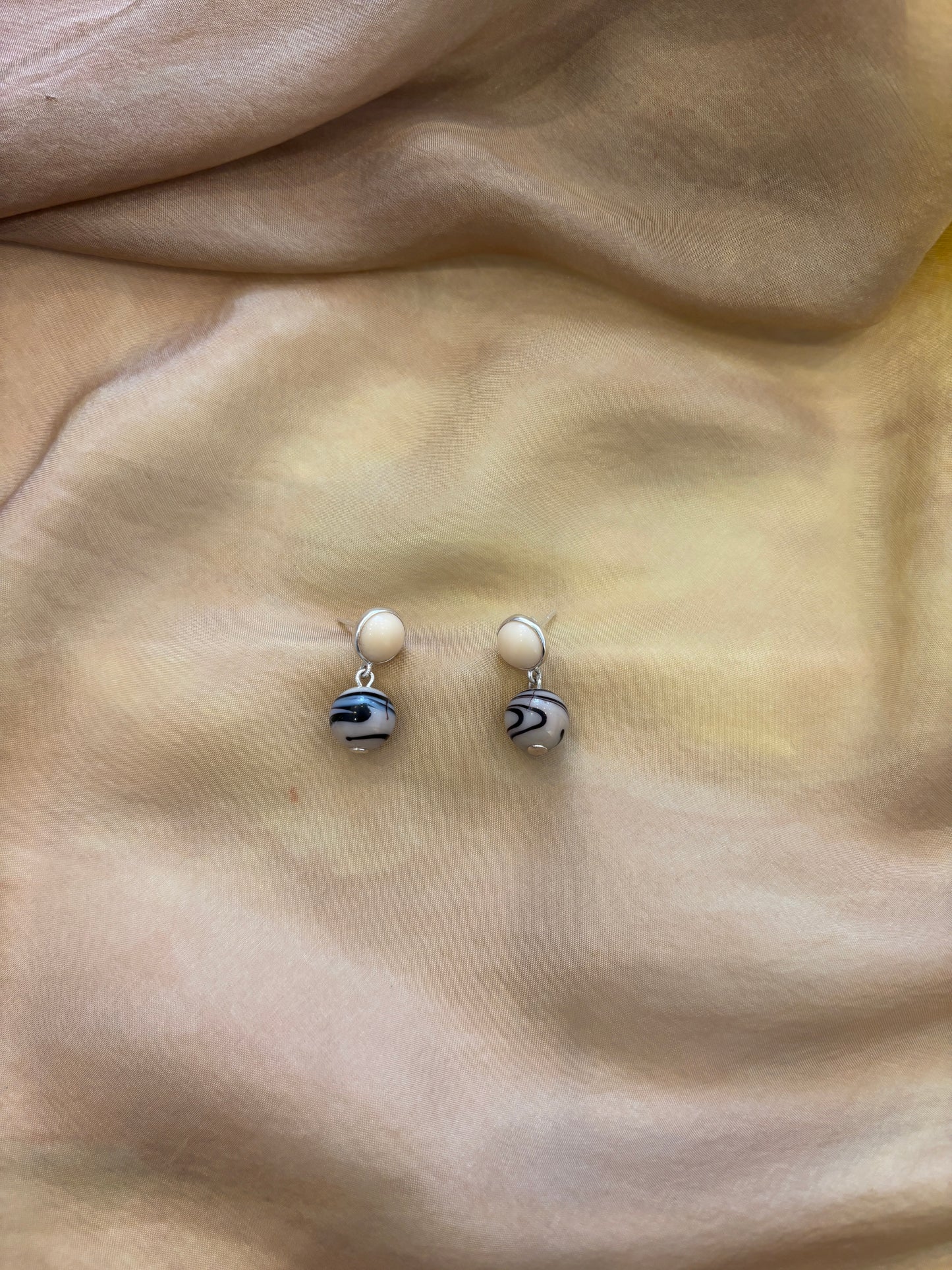 SISI JOIA AUREL EARRINGS BEIGE