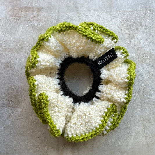 KNOTTS SCRUNCHIE IVORY & GREEN